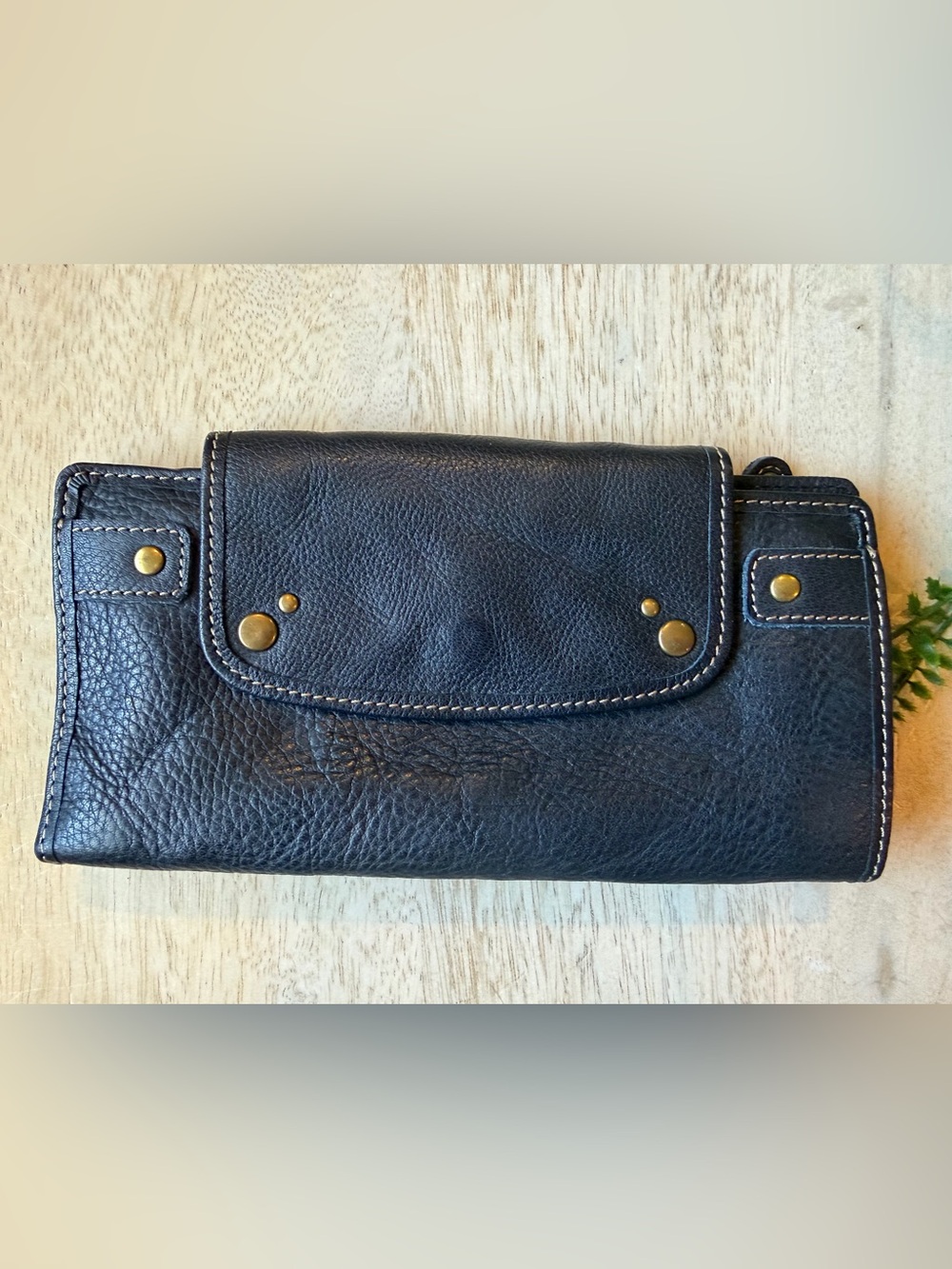 FOSSIL brand black washed leather tab wallet Never Used, vintage brass studs - Picture 2 of 7